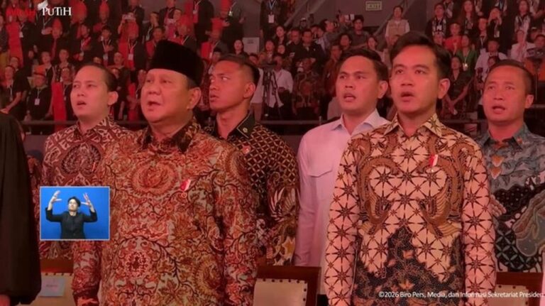 Prabowo dan Gibran Hadiri Puncak Natal Nasional 2025, Jemaat Sambut Riuh di GBK