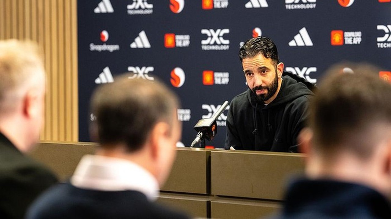 Rio Ferdinand Ungkap Keanehan Sebelum Ruben Amorim Dipecat MU