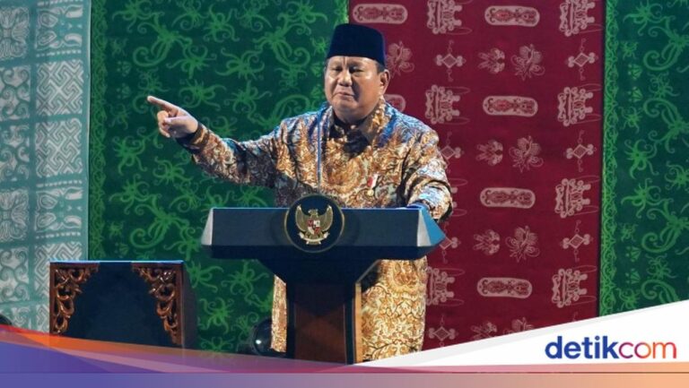 Prabowo Tanggapi Tuduhan Hidupkan Militerisme: Panggil Ahli Hukum untuk Batas Otoriter