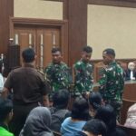 Hakim Heran Tiga Prajurit TNI Berdiri di Sidang Nadiem, Ini Penjelasan Resmi TNI