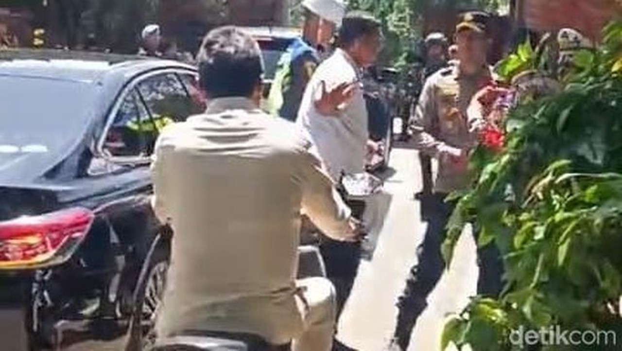 Menteri Kabinet Merah Putih Berkumpul di Hambalang untuk Retret Kedua, Trenggono Tiba dengan Motor Menteri Kabinet Merah Putih Berkumpul di Hambalang untuk Retret Kedua, Trenggono Tiba dengan Motor