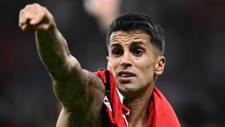Joao Cancelo Jadi Rebutan Barcelona dan Inter Milan, Siapa Pilihan Sang Pemain? Joao Cancelo Jadi Rebutan Barcelona dan Inter Milan, Siapa Pilihan Sang Pemain?