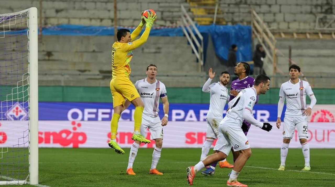 Kiper Timnas Indonesia Emil Audero Lakukan 7 Penyelamatan, Cremonese Tetap Kalah dari Fiorentina Kiper Timnas Indonesia Emil Audero Lakukan 7 Penyelamatan, Cremonese Tetap Kalah dari Fiorentina