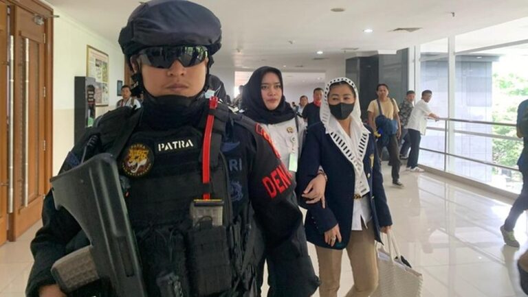 Hasnaeni ‘Wanita Emas’ Kembali Ajukan PK Kedua Kasus Korupsi Dana Waskita Beton Hasnaeni ‘Wanita Emas’ Kembali Ajukan PK Kedua Kasus Korupsi Dana Waskita Beton