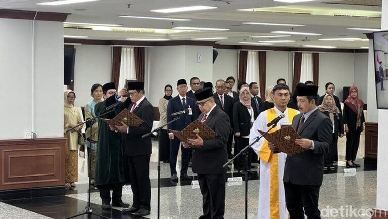 Masa Tugas MKMK Diperpanjang Hingga Akhir 2026, Ketua MK Ucapkan Selamat Masa Tugas MKMK Diperpanjang Hingga Akhir 2026, Ketua MK Ucapkan Selamat