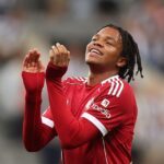 Arne Slot dan Richard Hughes Bersitegang di Liverpool Terkait Nasib Pemain Muda Rio Ngumoha