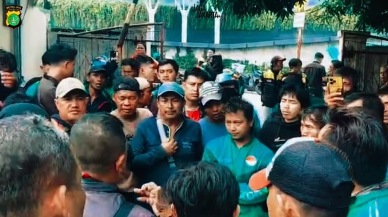 Ojol Dipukul Penumpang di Penjaringan, Polisi Respons Cepat Mediasi Ojol Dipukul Penumpang di Penjaringan, Polisi Respons Cepat Mediasi