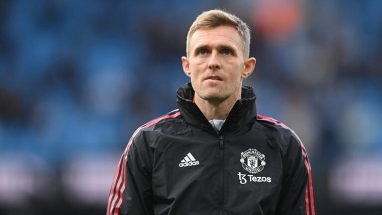 Darren Fletcher Fokus Kalahkan Burnley, Tak Pikirkan Posisi Manajer MU Lebih Lama Darren Fletcher Fokus Kalahkan Burnley, Tak Pikirkan Posisi Manajer MU Lebih Lama