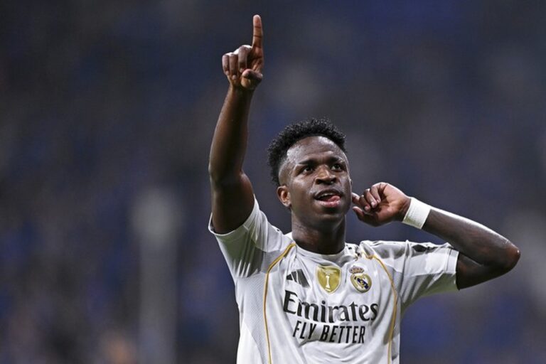 Fabrizio Romano Tegaskan Chelsea Tak Bidik Vinicius Jr, Bantah Rumor Transfer Rp 1,9 Triliun