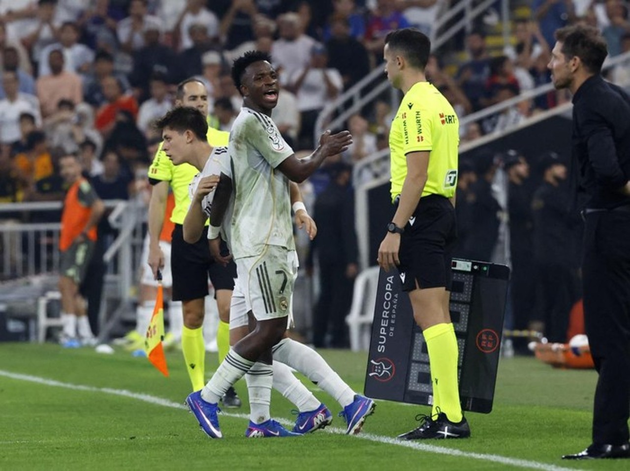Derby Madrid Sengit: Vinicius Junior Balas Sindiran Pedas Diego Simeone Usai Madrid ke Final