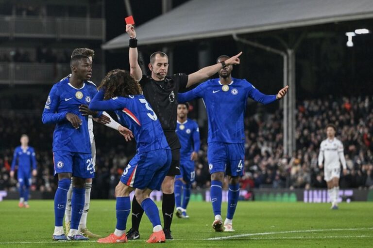 Chelsea ‘Hobi’ Kartu Merah, Manajer Baru Liam Rosenior Akui Semangat Pemain Jadi Penyebab