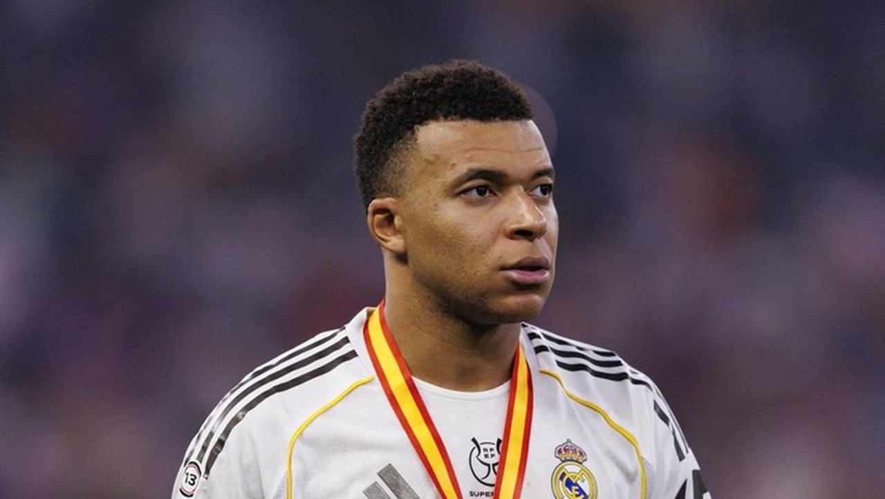 Kylian Mbappe Diduga Larang Rekan Setim Madrid Beri Guard of Honour untuk Barcelona Kylian Mbappe Diduga Larang Rekan Setim Madrid Beri Guard of Honour untuk Barcelona