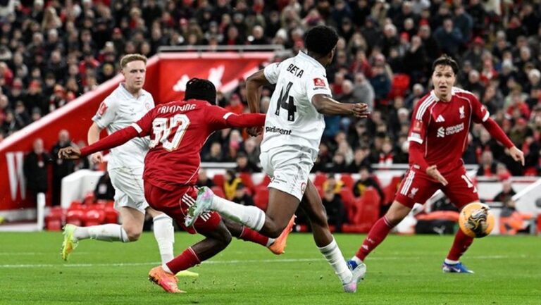 Liverpool Libas Barnsley 4-1 di Anfield, Melaju Mulus ke Babak Keempat Piala FA