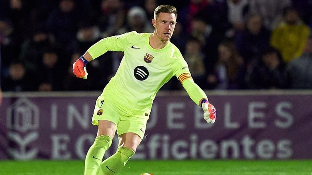 Hansi Flick Pertahankan Performa Gemilang Joan Garcia di Copa del Rey, Ter Stegen Terancam Absen