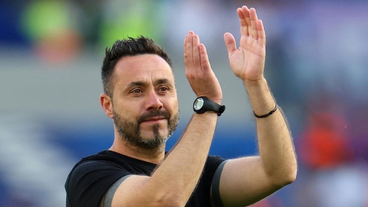 Rio Ferdinand Rekomendasikan Roberto De Zerbi untuk Jadi Manajer Permanen Manchester United Rio Ferdinand Rekomendasikan Roberto De Zerbi untuk Jadi Manajer Permanen Manchester United