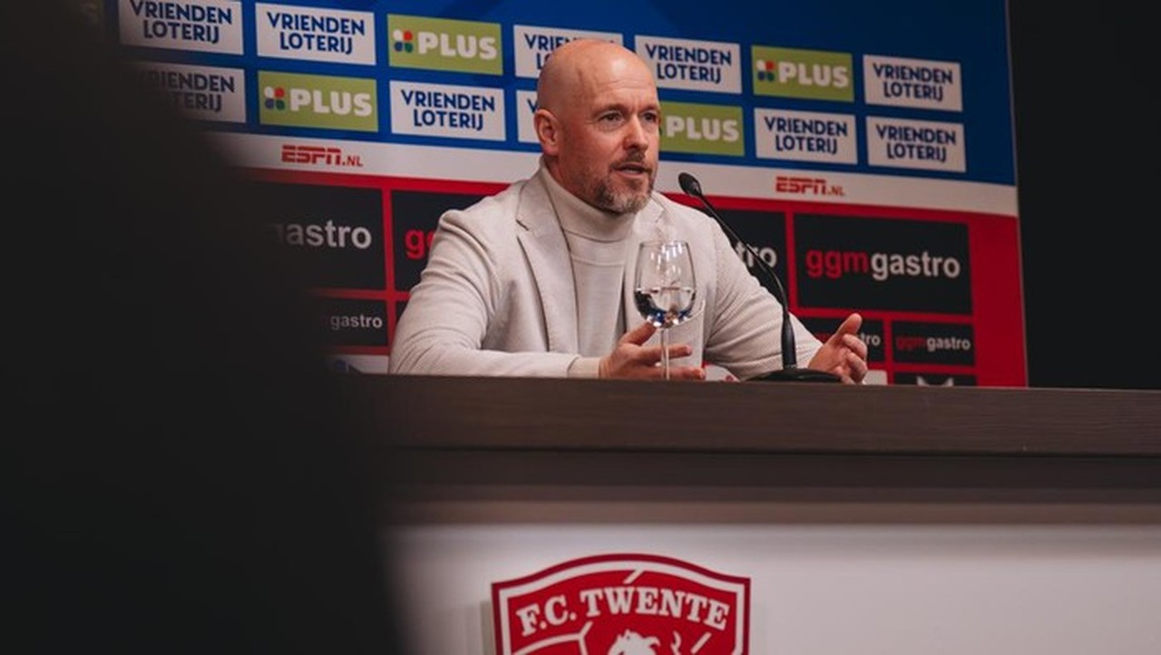 Erik ten Hag Jadi Dirtek FC Twente, Sindir Tipis Manchester United Erik ten Hag Jadi Dirtek FC Twente, Sindir Tipis Manchester United