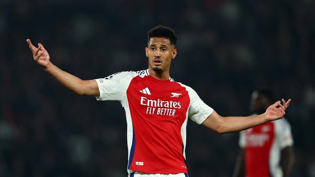 William Saliba Ungkap Kelelahan Arsenal Tanpa Gelar, Bertekad Sapu Bersih Trofi Musim Ini